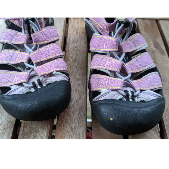 Keen Women's Newport H2 Hiking Sandal size 6  pink and gray - Picture 7 of 9